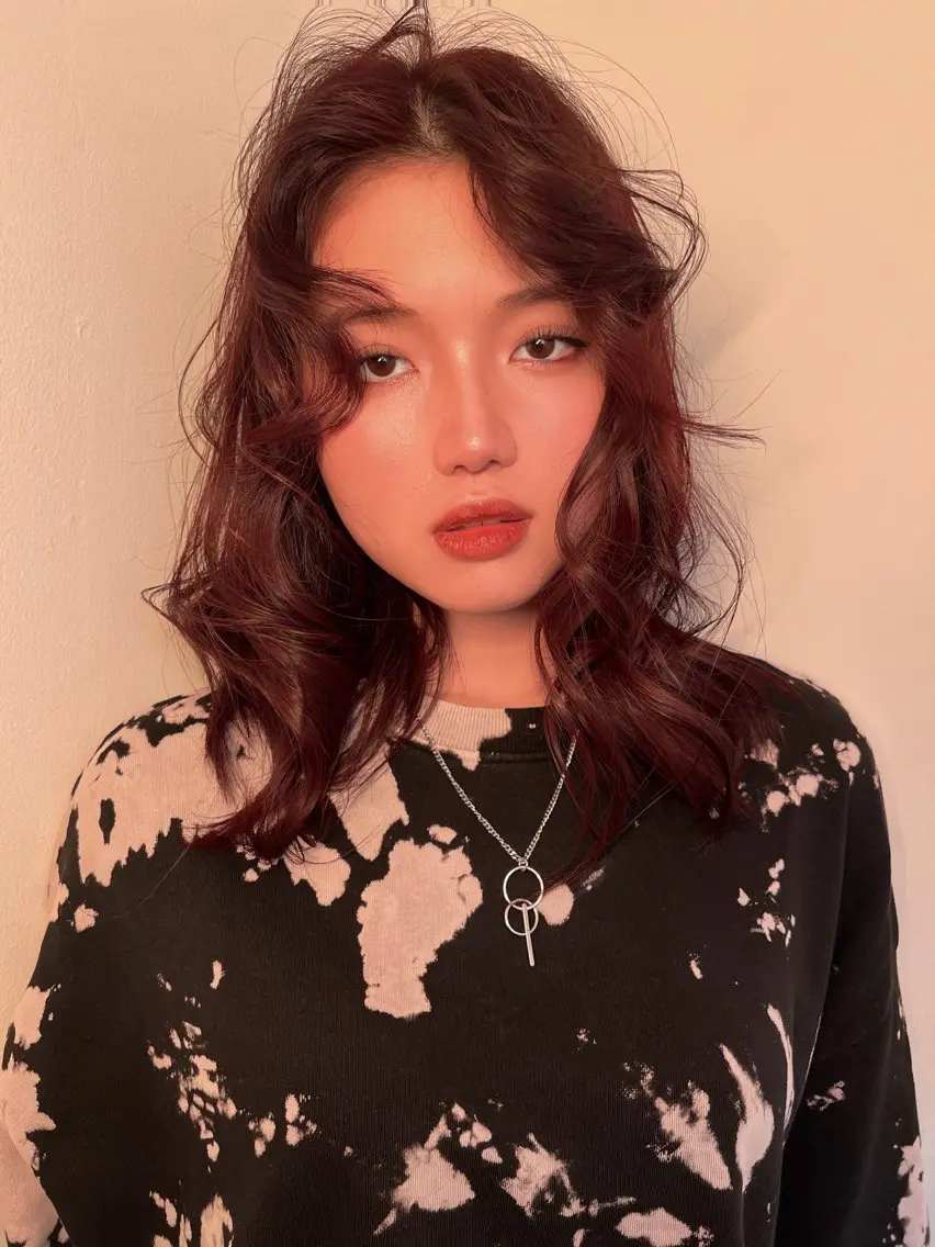 ミディアム Airi 韓国y2k ハイレイヤーのヘアスタイル