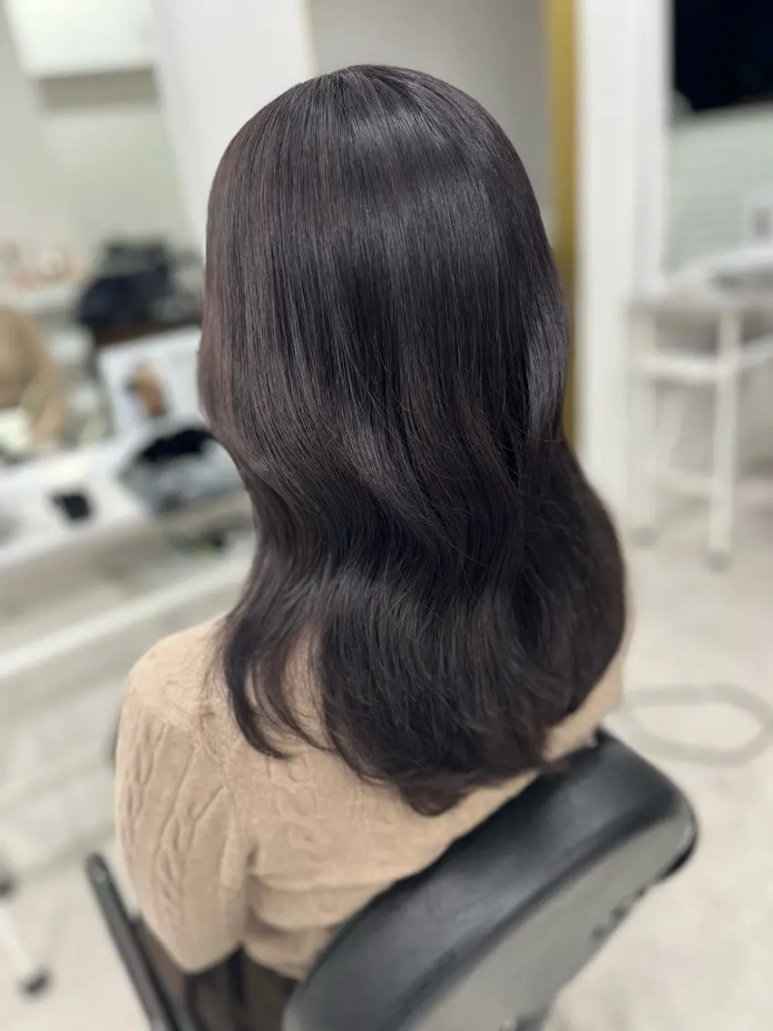 セミロング カラー アッシュ ブリーチ パープルカラー パープルアッシュ 🫧ぷる艶カラー🫧 Yuubi🦩のヘアスタイル