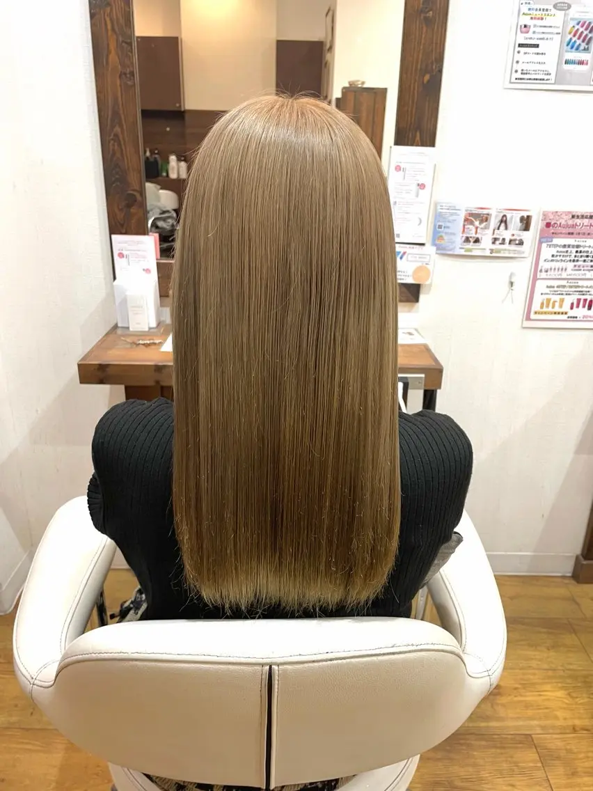 セミロング カラー ヘアアレンジ トリートメント 本多 美月のヘアスタイル