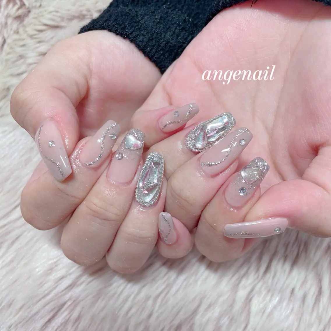 ネイル ハンドネイル オーナーネイリスト MAKIのネイルデザイン