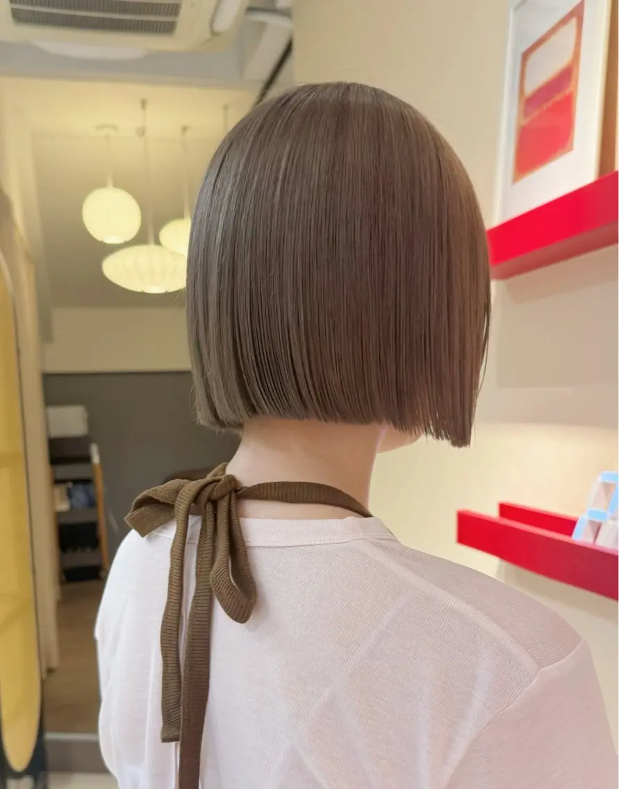 ショート カラー グレージュ ボブ ❤️アヤカ レイヤーカット❤️のヘアスタイル