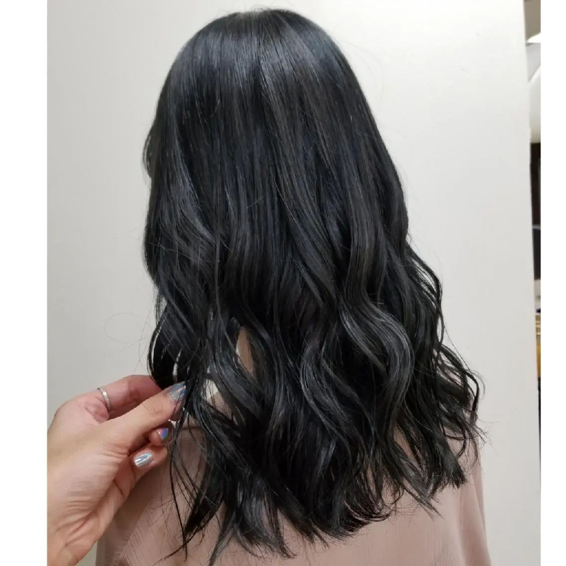 セミロング カラー ブルーカラー ブルーグレー ブルーグレージュ グレージュ RINA /ショート 新宿/新宿御苑 のヘアスタイル