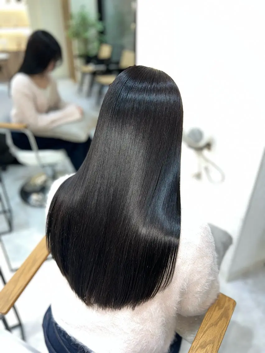 ロング カラー Zina aimiのヘアスタイル