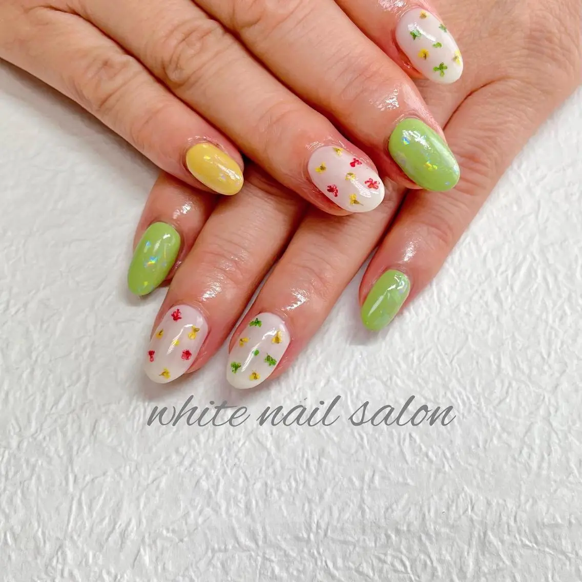 ネイル ジェルネイル ハードジェル ラメ(グリッター) 持ち込み ソフトジェル ハンドネイル white nail salonのネイルデザイン