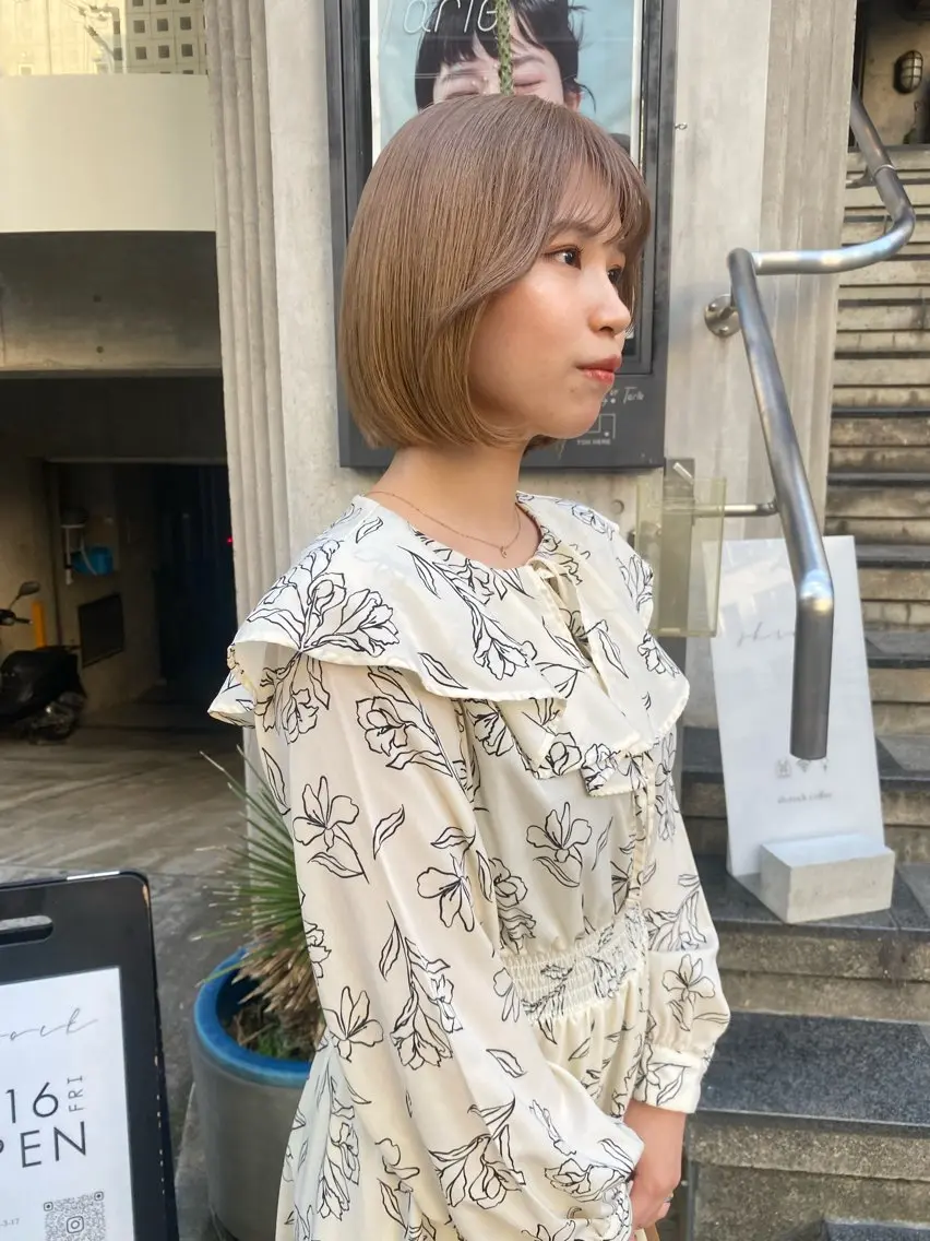 カラー ベージュカラー ブリーチ ハイトーンカラー ハイトーンベージュ 似合わせカット ツヤカラー/和田陽向のヘアスタイル