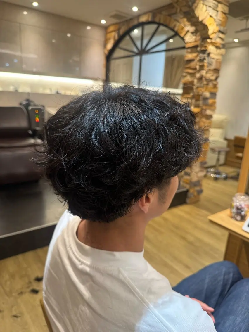 ショート パーマ メンズ メンズパーマ スパイラルパーマ パーマ 透明感カラー💜 モテ髪 空陽💙のヘアスタイル