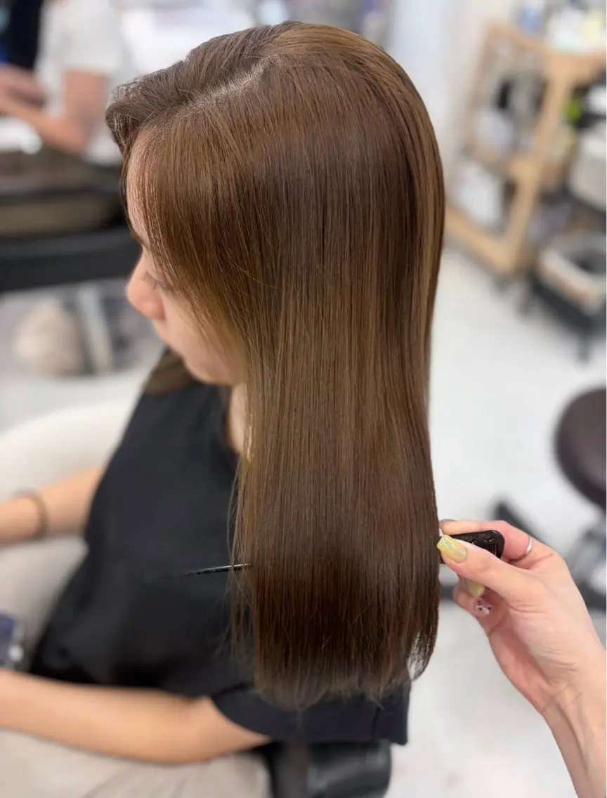 セミロング カット ヘアカラー MANA |ベージュカラーのヘアスタイル
