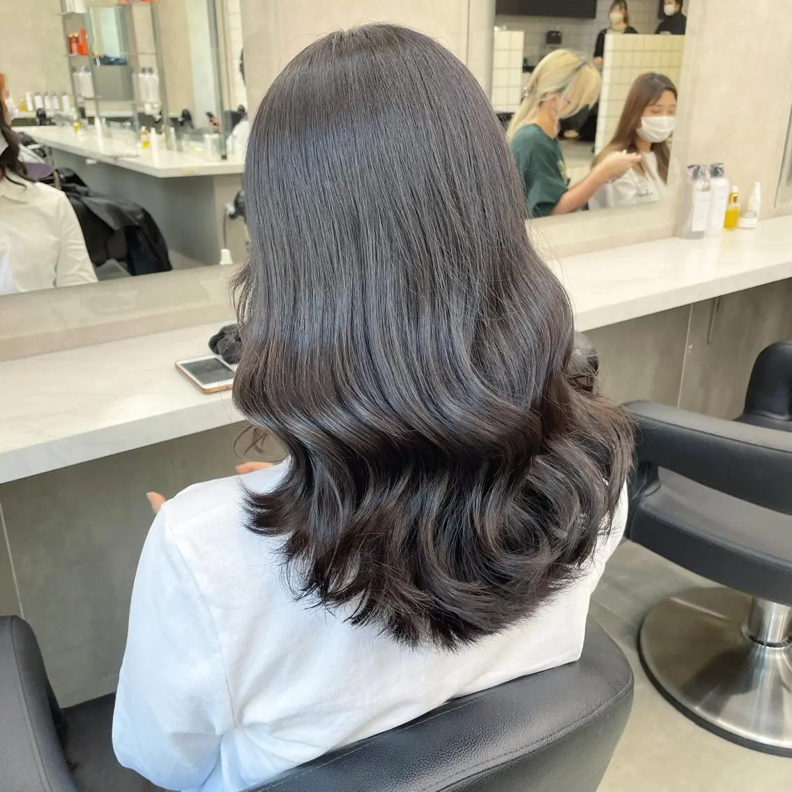 ミディアム カラー パーマ ヘアアレンジ メンズ キッズ ネイル マツエク・マツパ アイブロウ 🦋縮毛/韓国レイヤ ー/透明感カラー🦋のヘアスタイル