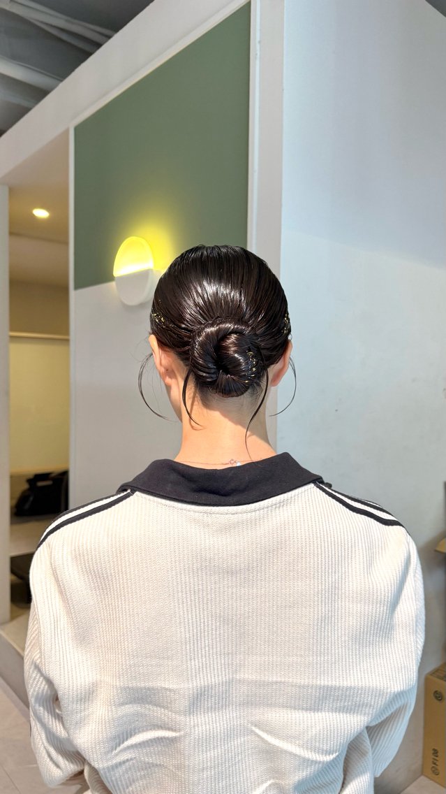 ミディアム ヘアセット 杉田 茉優のヘアスタイル
