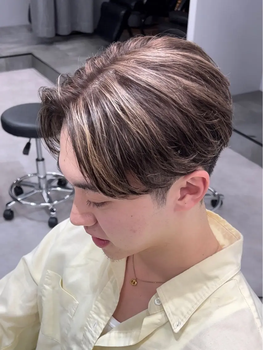 カラー メンズ メンズハイライト メンズメッシュ ハイライトカラー メッシュ 【メンズ特化美容室】 LIBERのヘアスタイル