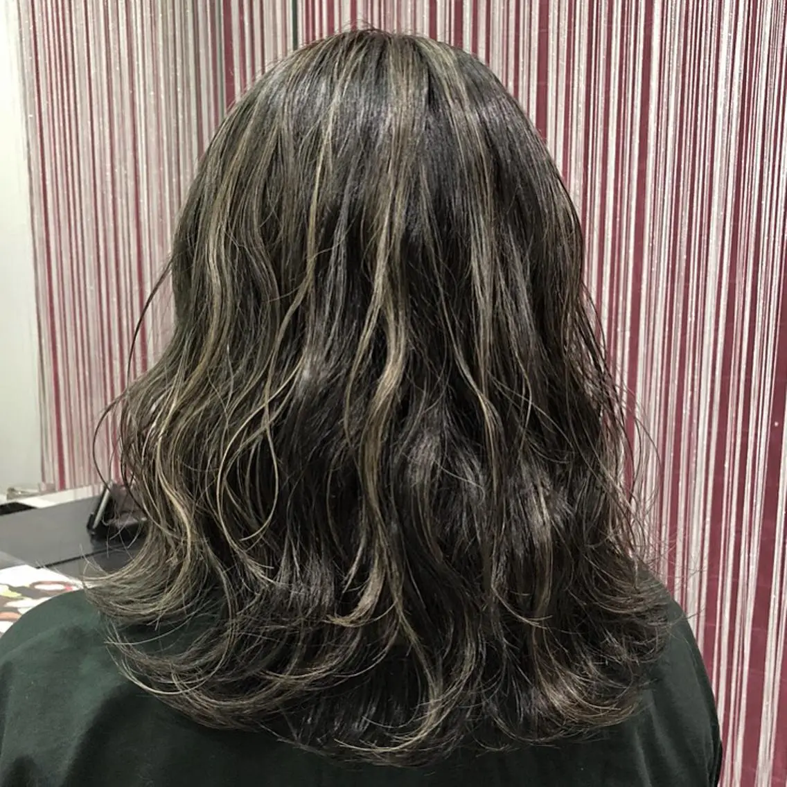 ミディアム カラー ヘアアレンジ カット ヘアカラー トリートメント 大塚 貴之のヘアスタイル