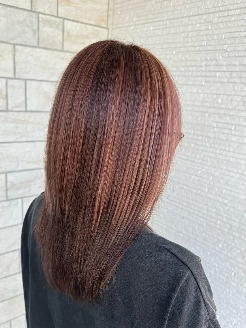 ミディアム カラー ハイライトカラー イルミナカラー ハイライト ヘアカラー YUKA .のヘアスタイル