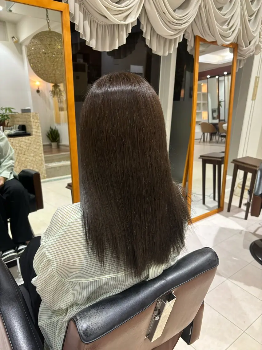 セミロング トリートメント マキノ キョウカのヘアスタイル