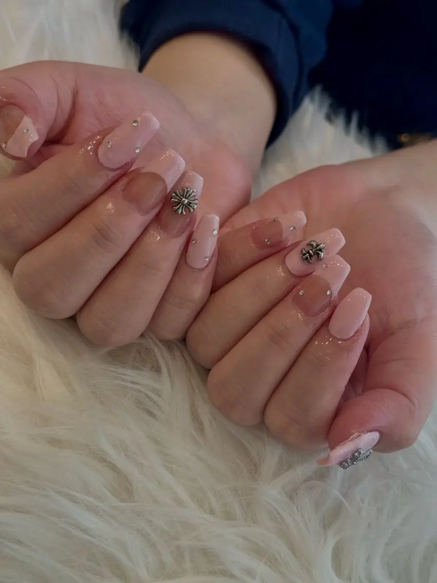 ネイル アートネイル フレンチネイル 持ち込み ピンク Nes.nail 那覇松山のネイルデザイン