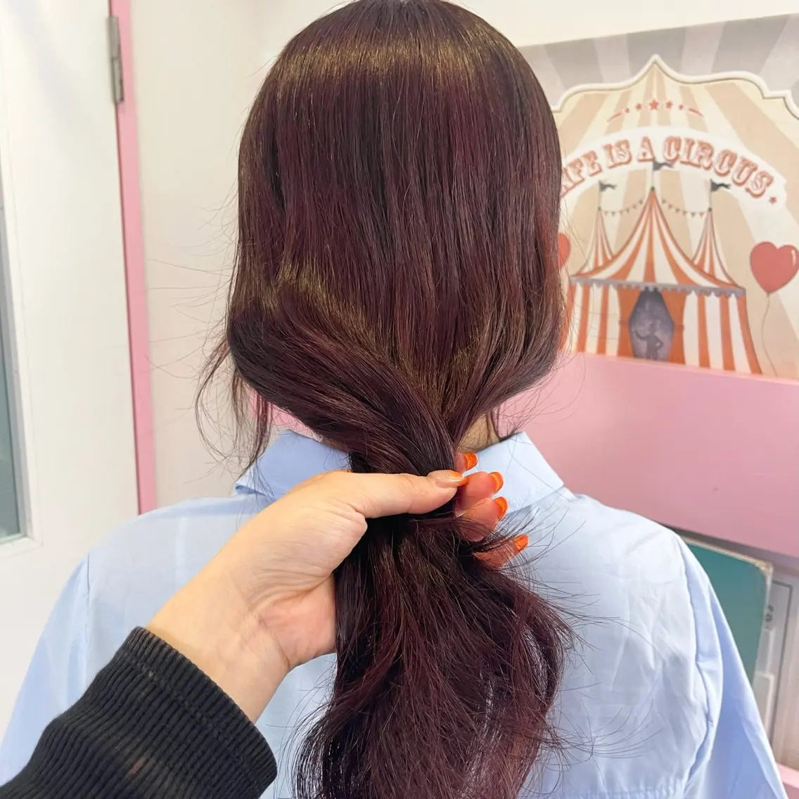 ロング カラー レッドカラー 🎀ミルクティー/暖 色×レイヤー/マリアのヘアスタイル