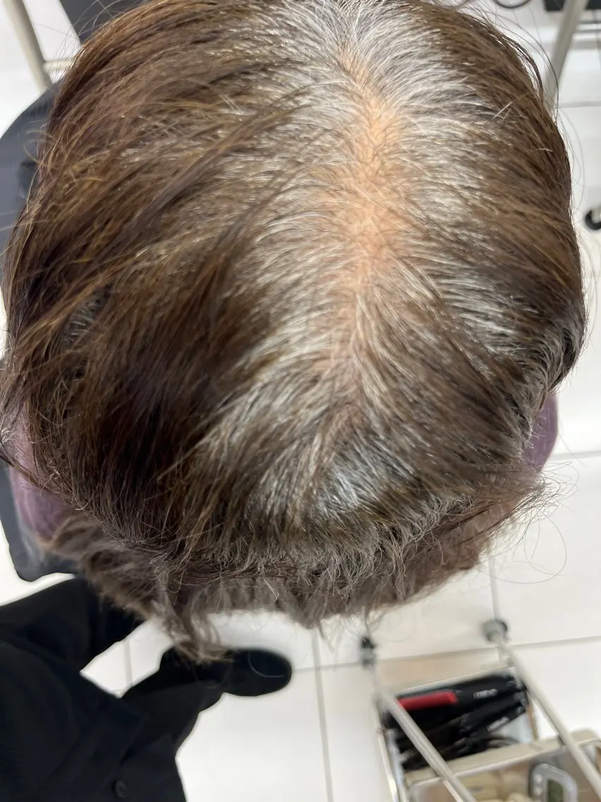 カラー 吉田 友朗のヘアスタイル