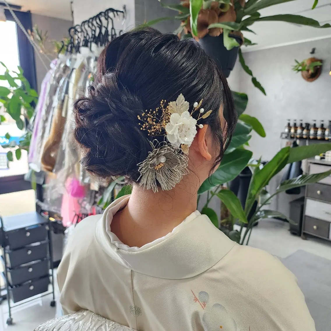 ヘアアレンジ 成人式 卒業式のヘアスタイル ESTELA... OHARA のヘアスタイル