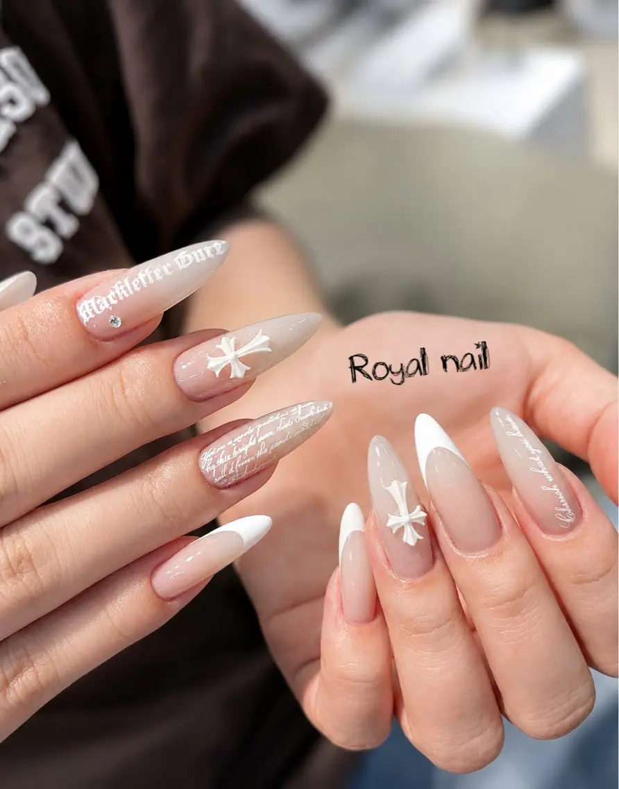 ネイル フレンチネイル ジェルネイル 韓国ネイル マグネットネイル 持ち込み ハンドネイル Royal Nailのネイルデザイン