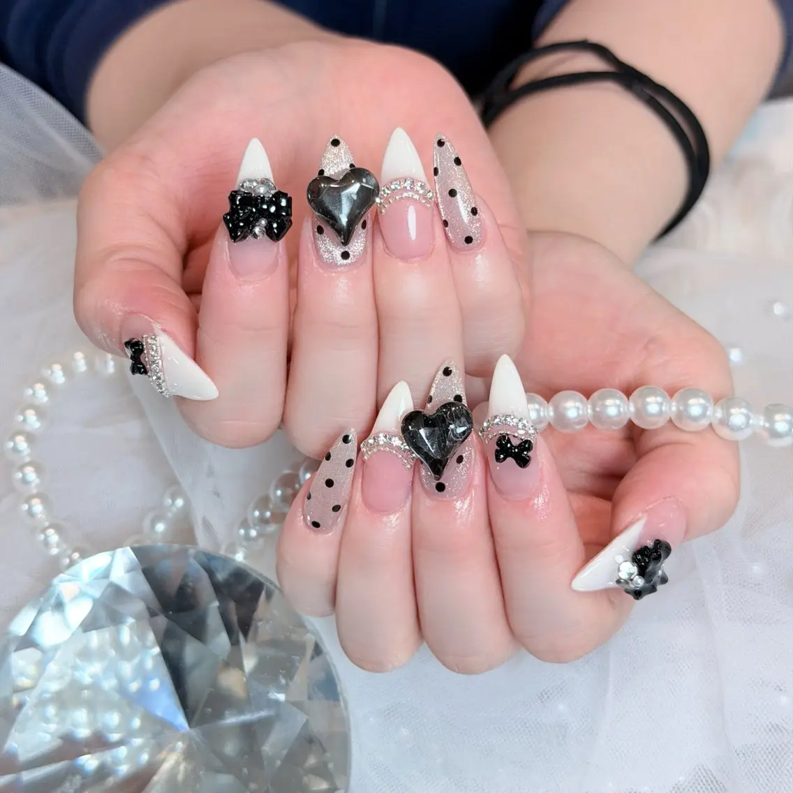 ネイル オーロラネイル ボルドー ブラウン 氷ネイル・うるうるネイル キラキラネイル ハンドネイル Julli NailStudioのネイルデザイン
