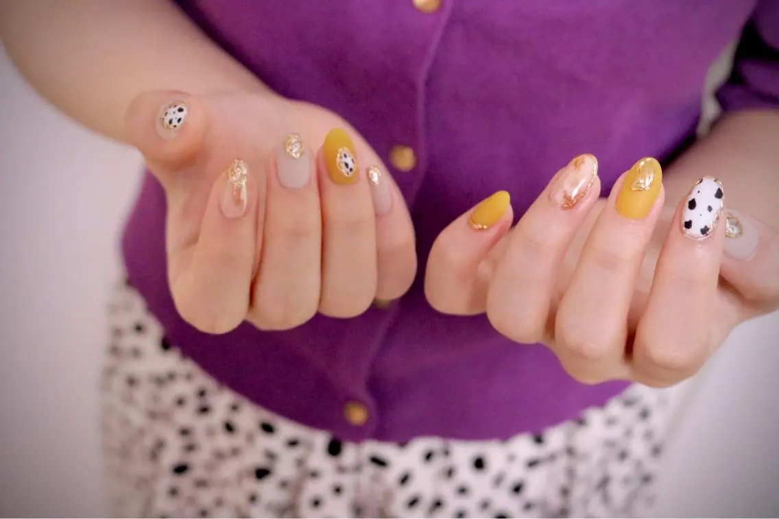 ネイル オーロラネイル カジュアル 長さ出し ジェルネイル 韓国ネイル ハンドネイル MH Nailのネイルデザイン