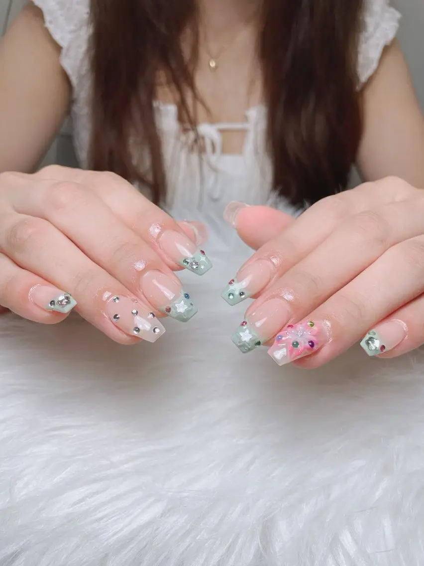 ネイル アートネイル オーロラネイル フレンチネイル ジェルネイル グラデーション ハンドネイル Sora nail 長さ出し専門店のネイルデザイン