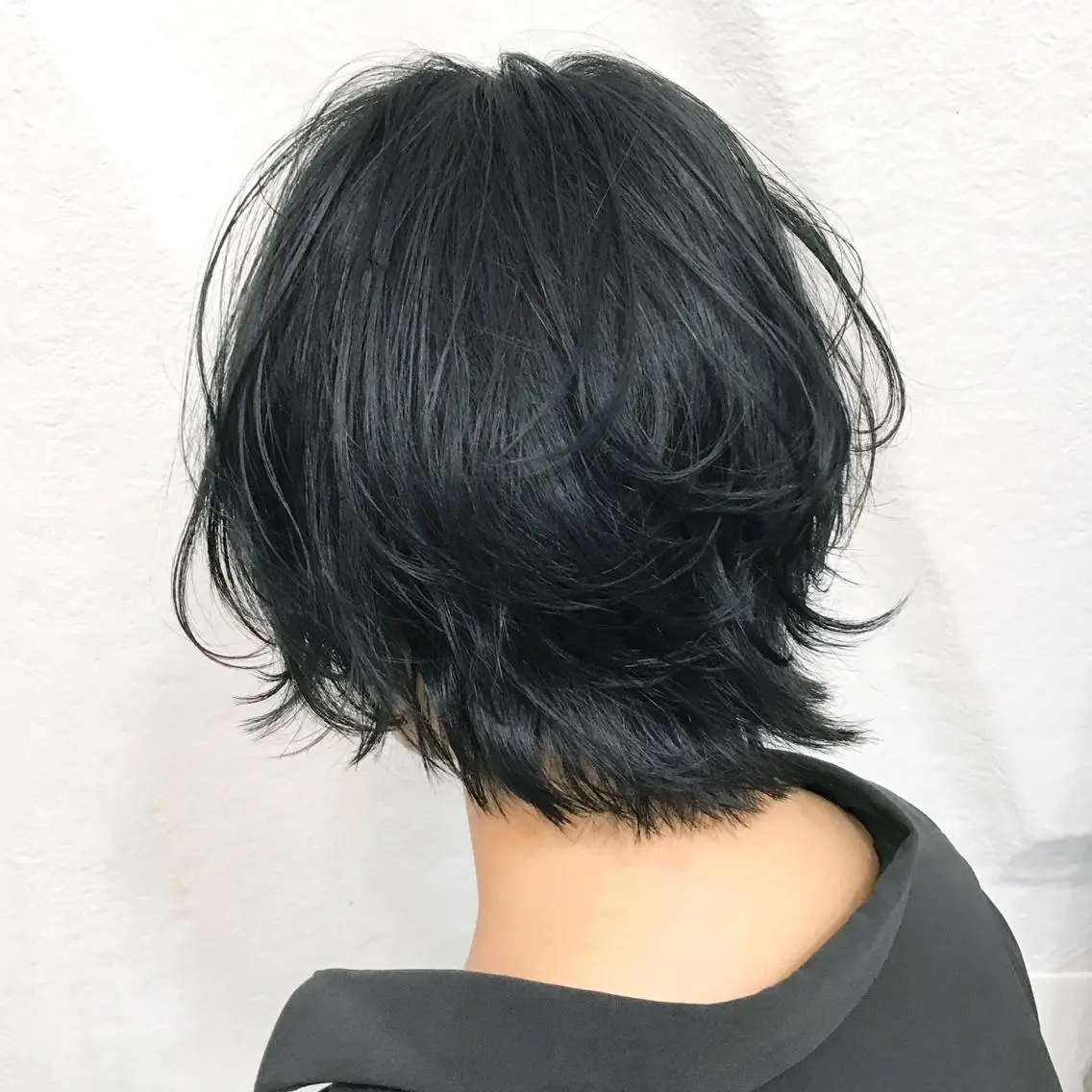 ショート カラー アッシュ ハイライトカラー ネイビーカラー 3Dハイライト ハイライト K-POP好き美容師 🇰🇷Kai.Yのヘアスタイル