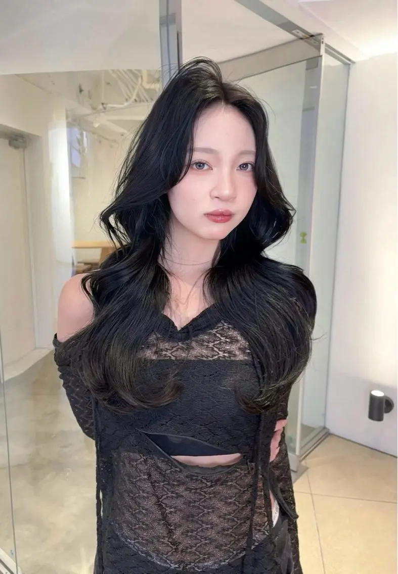 ロング カラー 韓国風ヘア レイヤーカット カット ヘアカラー ♠️暗髪レイヤー♠️ 中山唯斗のヘアスタイル