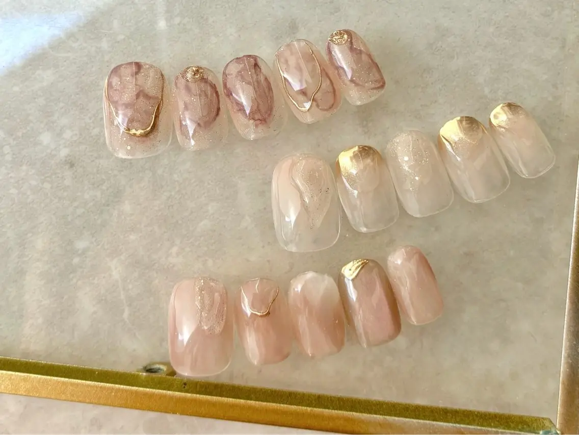 ネイル ニュアンスネイル aoi .のネイルデザイン