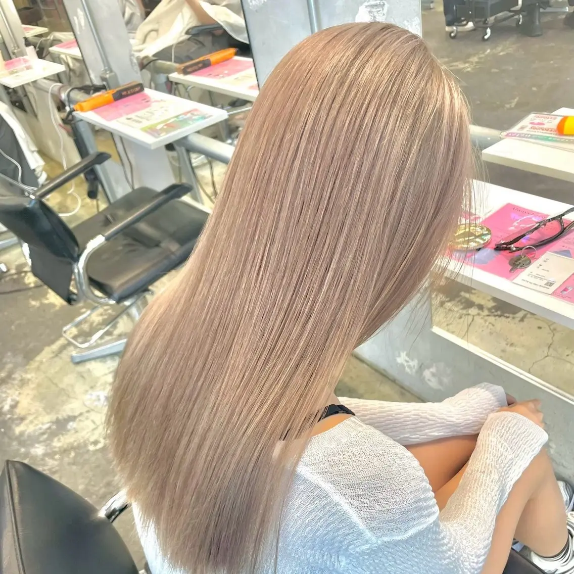 セミロング カラー カット ヘアカラー トリートメント 縮毛矯正✨/レイヤー /艶カラー✨レオンのヘアスタイル