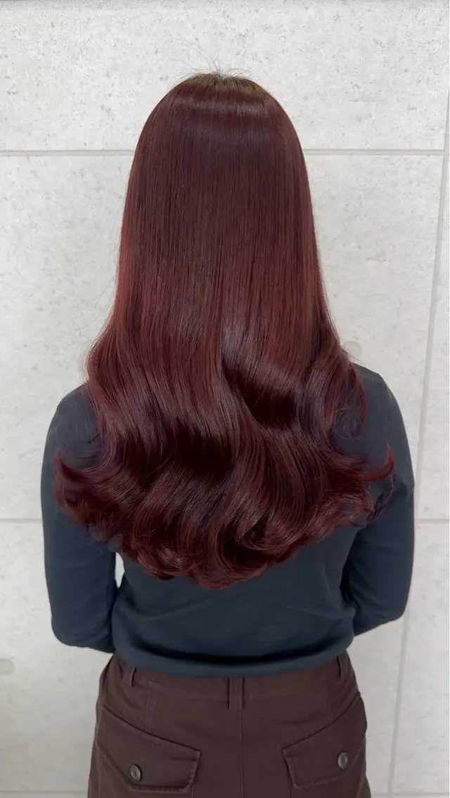 カラー Hip's eyes meiのヘアスタイル
