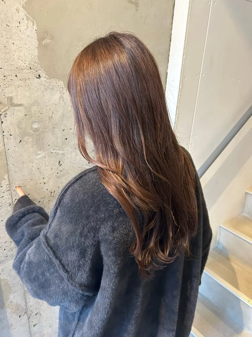 ミディアム カラー レイヤーカット カット ヘアカラー トリートメント ウルフカット レイヤーカット上柿のヘアスタイル