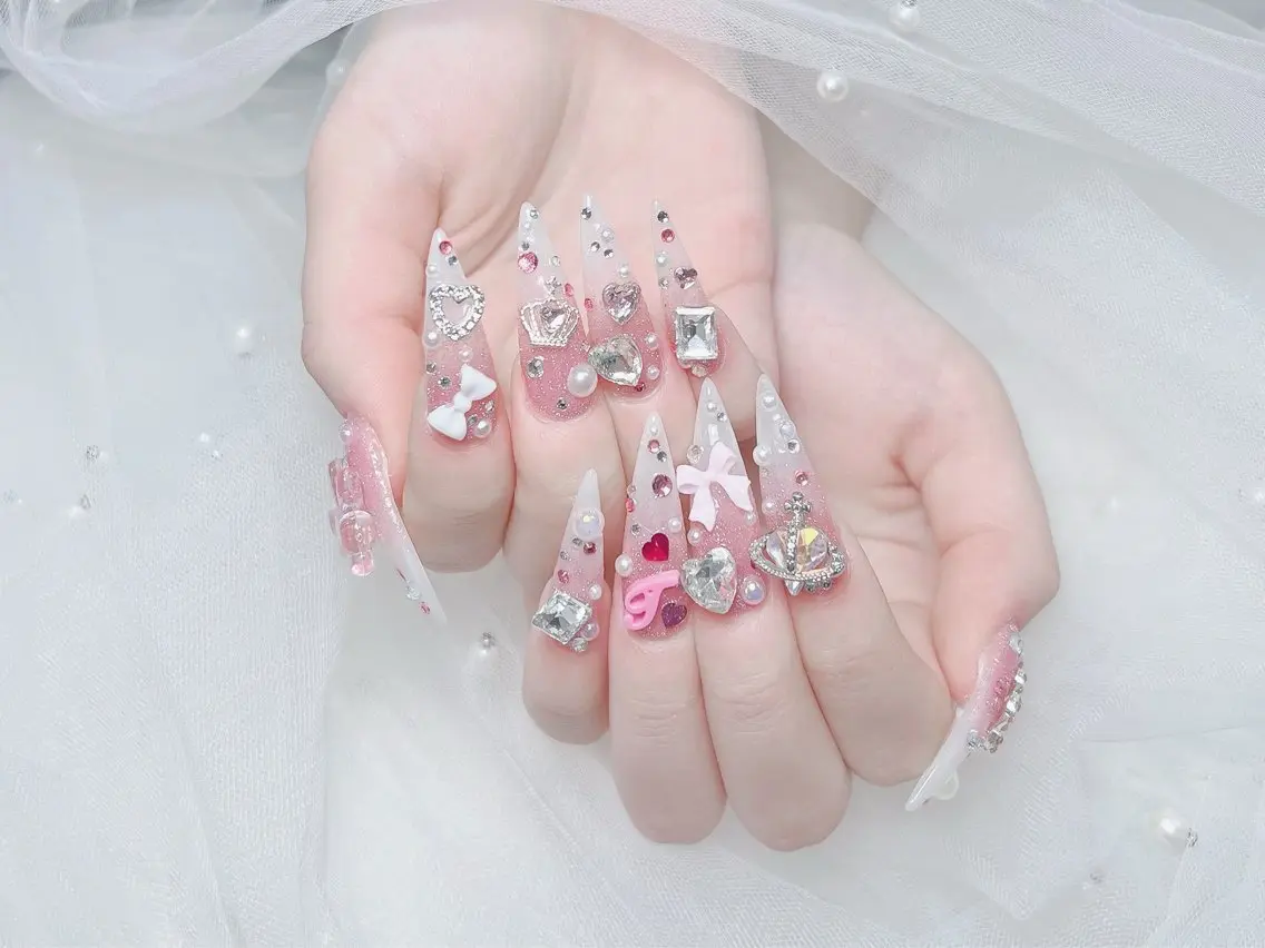 ネイル チークネイル 長さ出し フレンチネイル ジェルネイル ガーリー Sora  Nail Studioのネイルデザイン