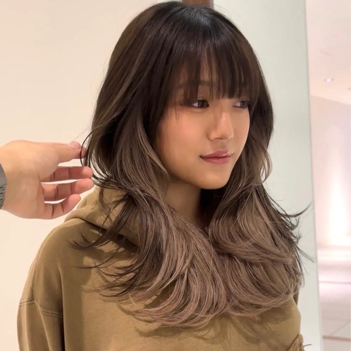ロング 出仙 拓巳のヘアスタイル
