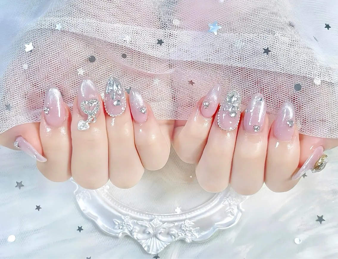 ネイル チークネイル ドット 長さ出し フットネイル フレンチネイル ハンドネイル Hana Nail Salonのネイルデザイン