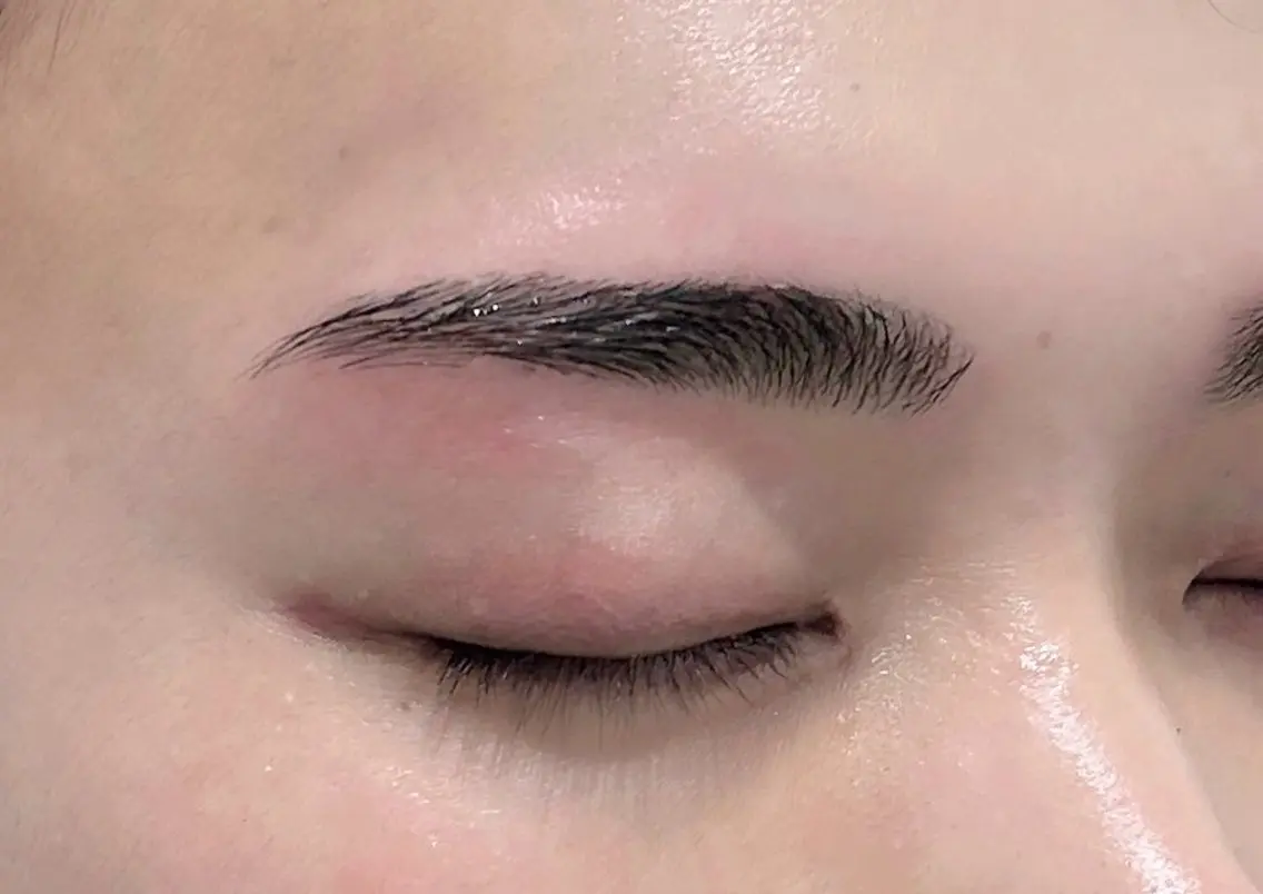 メンズ アイブロウ メンズアイブロウ 眉毛ワックス脱毛 博多￤まつ毛￤ アイブロウ￤aineの眉毛・アイブロウイメージ