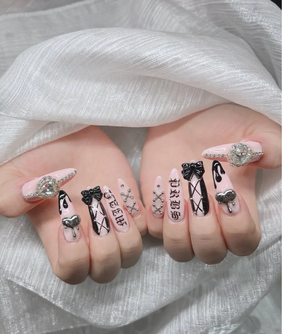 ネイル 長さ出し グラデーション キラキラネイル マグネットネイル ニュアンスネイル ハンドネイル Lee Nails チップ長さだし専門店のネイルデザイン