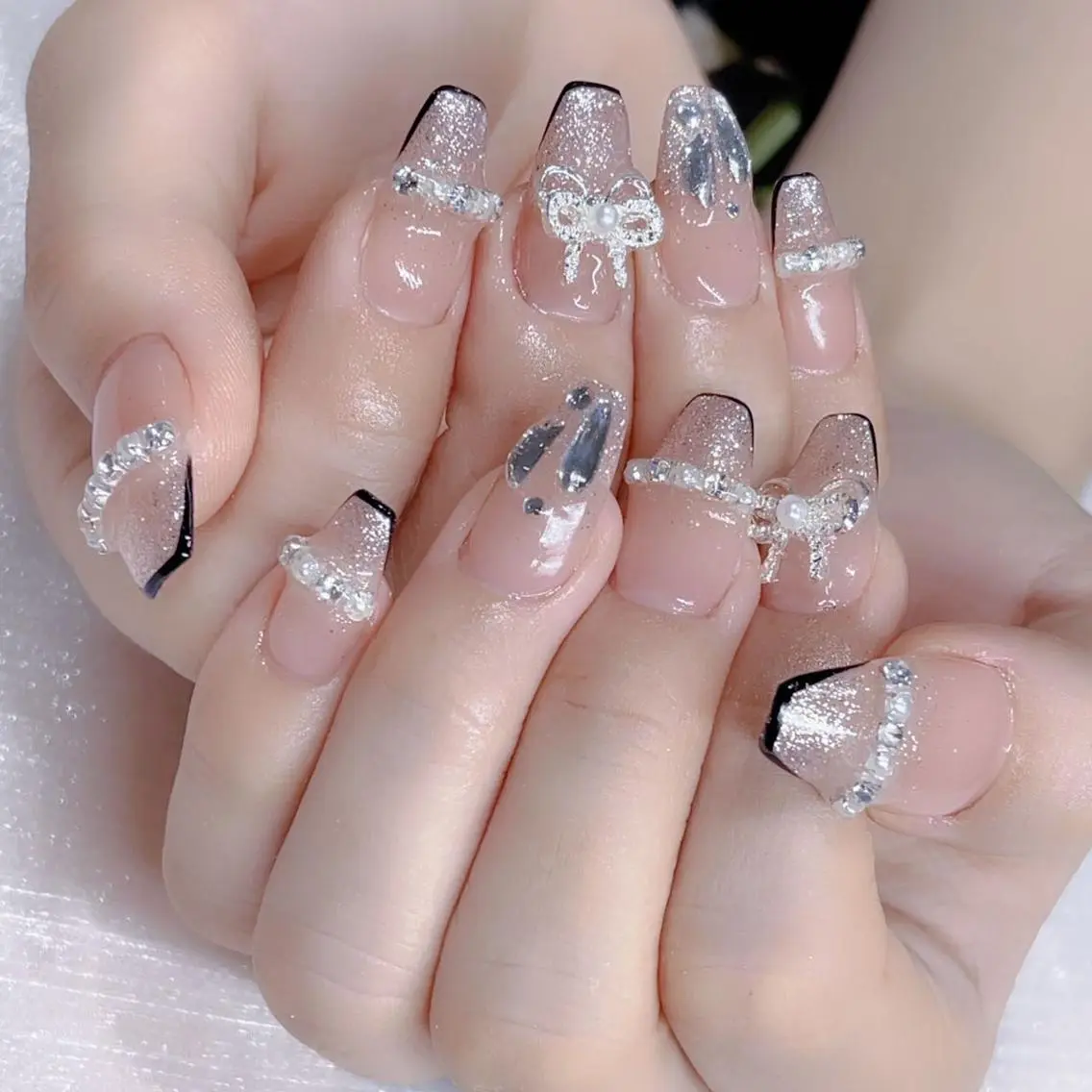 ネイル ネイルチップ Queen‘s なんのネイルデザイン