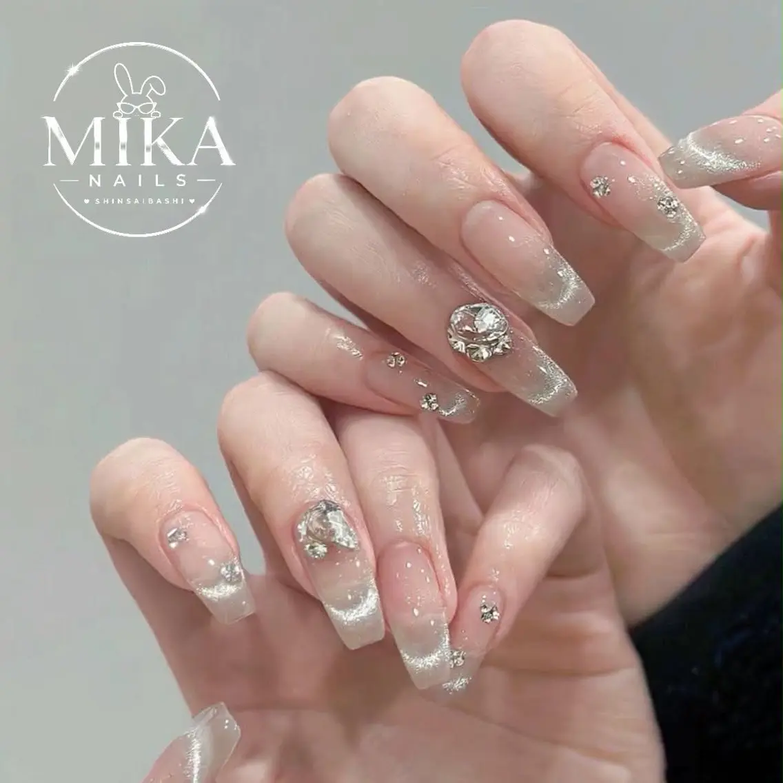 ネイル ガーリー キラキラネイル 韓国ネイル ロングネイル シンプルネイル ハンドネイル Genie Mika Nailsのネイルデザイン