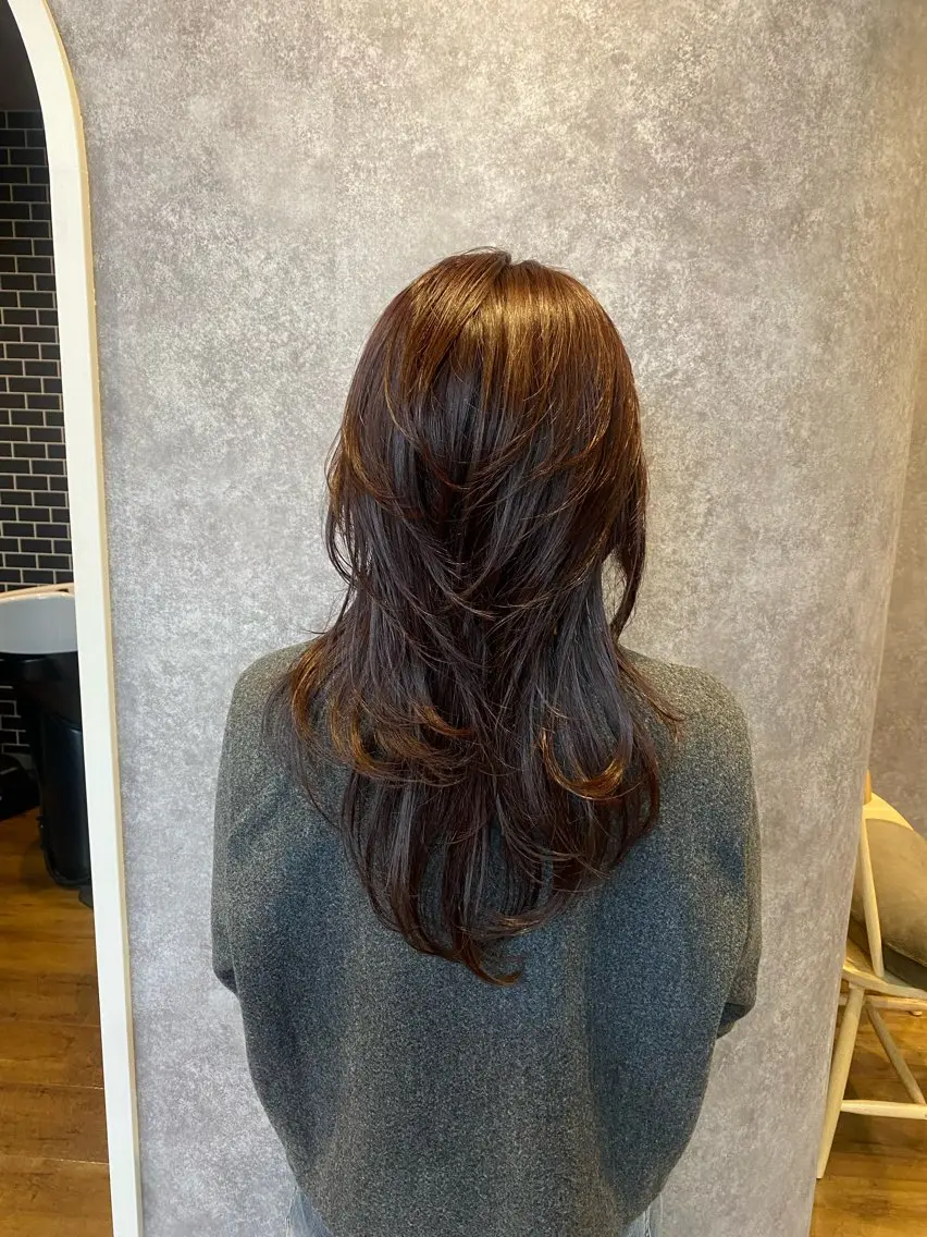 ロング ハッシュカット レイヤーカット カット トリートメント 大人レイヤー/柔らか グレージュ/川緑一吹のヘアスタイル
