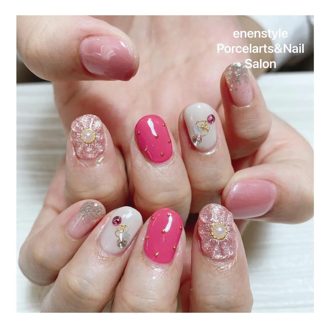 ミディアム ネイル ハンドネイル 🐾enen style 🐾のネイルデザイン