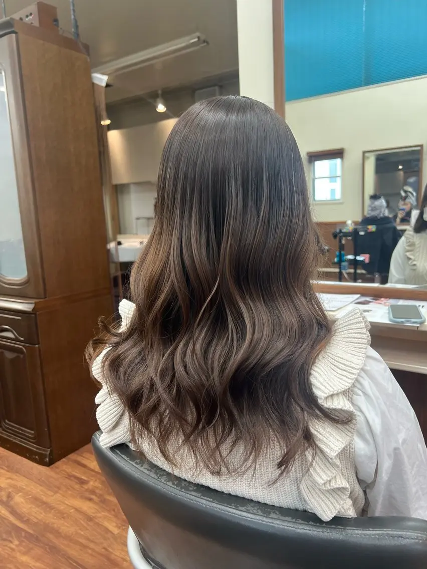 セミロング 外国人風カラー 髪質改善 トリートメント ヘアカラー 渡邊晴日/ ヘアカラー/髪質改善のヘアスタイル