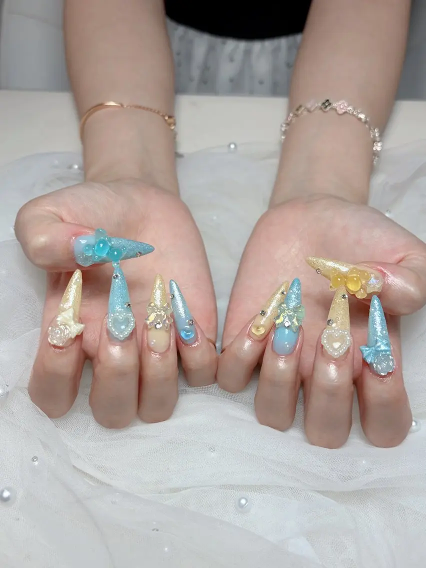 ネイル フットネイル ジェルネイル 韓国ネイル マグネットネイル 持ち込み ハンドネイル Huyn Nail Shinjyukuのネイルデザイン