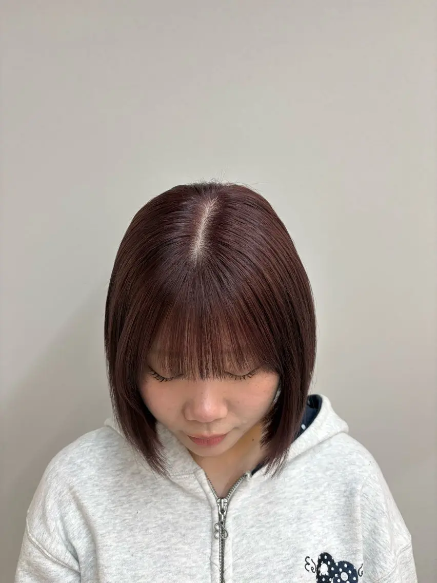 ショート カラー カシス ピンクカラー 上野 桜果のヘアスタイル