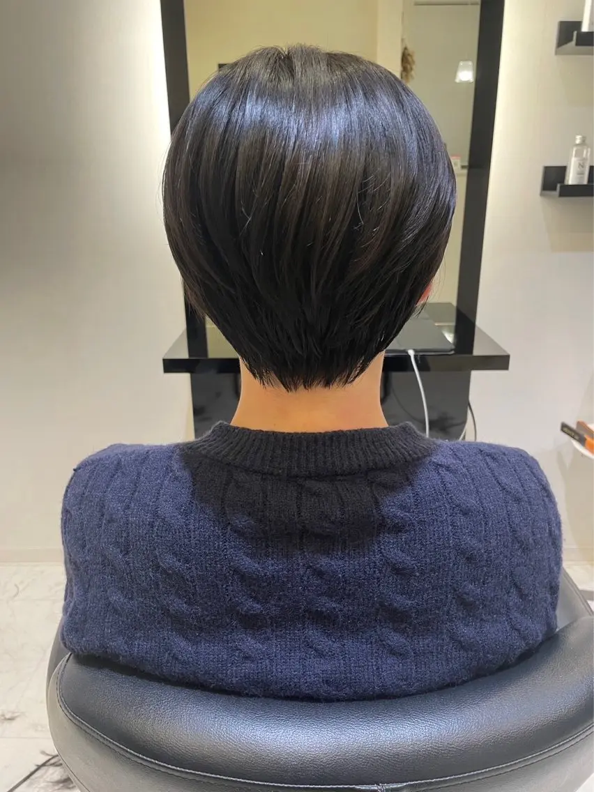 ショート 山中 真紫のヘアスタイル