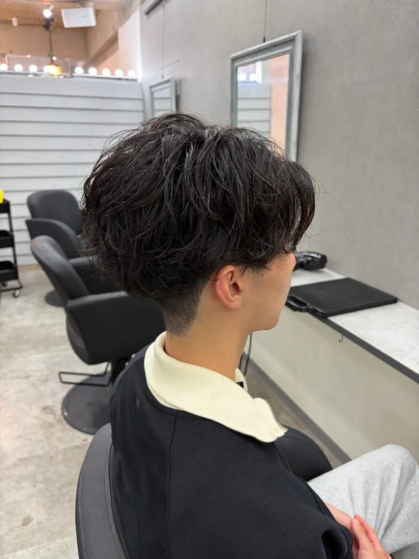 ショート パーマ メンズ メンズパーマ カット パーマ トリートメント ダブルカラー メンズパーマ大成のヘアスタイル