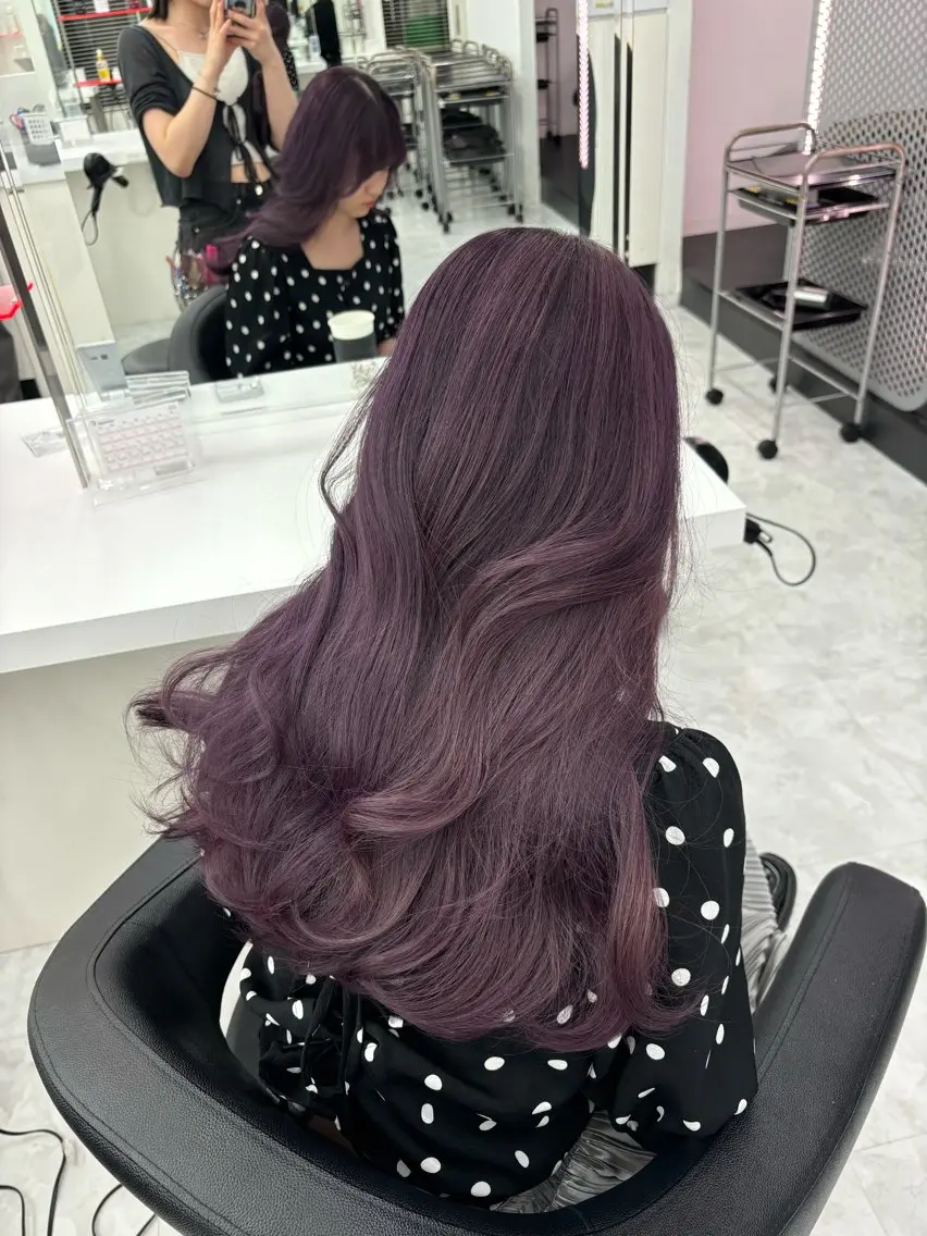 ロング カラー 抜け感レイヤー︴ ニュアンスカラーのヘアスタイル