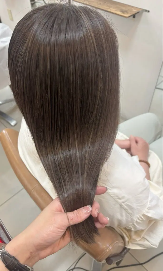 ミディアム カラー グレージュ ハイライトカラー ハイライト カット ヘアカラー 頭皮×髪質改善 透明感カラー💎中村のヘアスタイル
