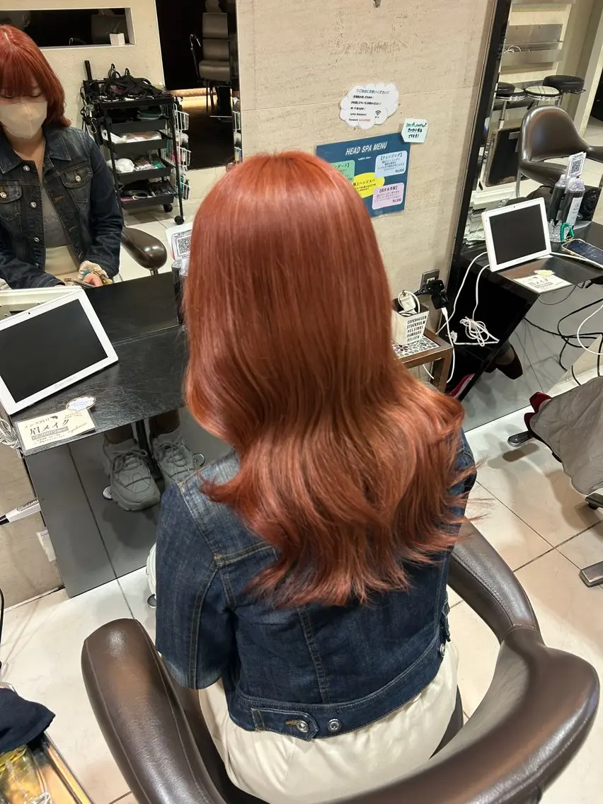 セミロング ヘアカラー MIHIRO🍀 ヘアメイク/レイヤーのヘアスタイル