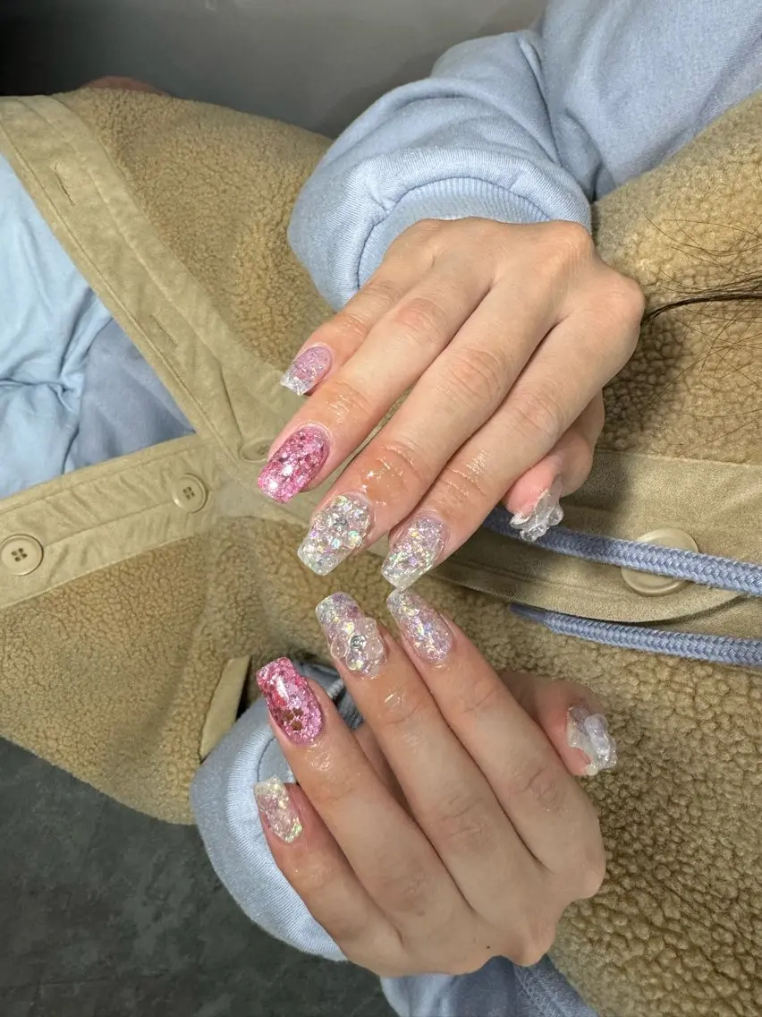 ネイル LAVISH 大和店 emi・:*+のネイルデザイン