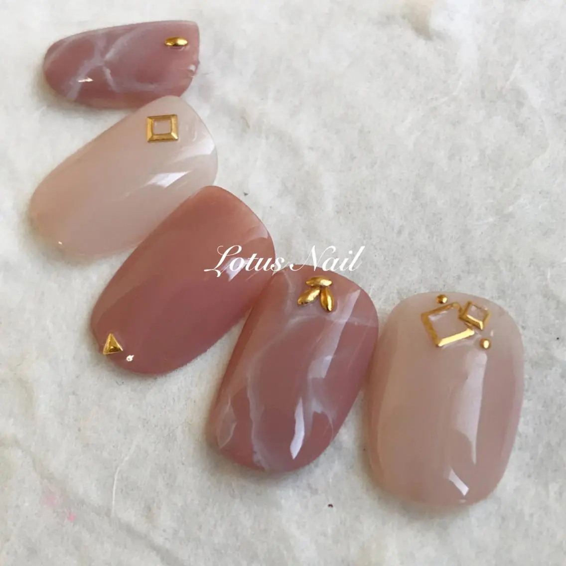 ネイル Lotus Nailのネイルデザイン